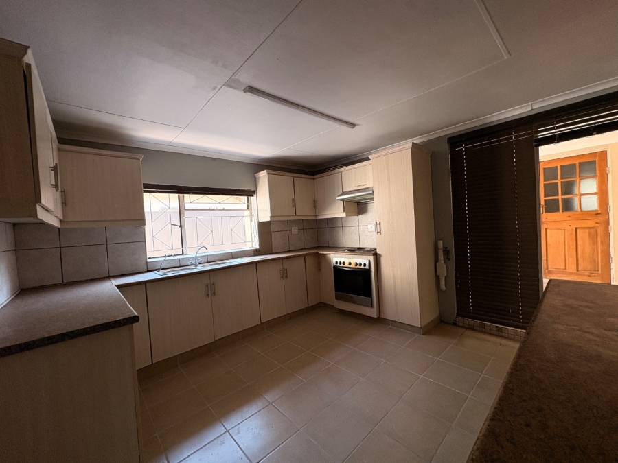 6 Bedroom Property for Sale in Wilkoppies North West